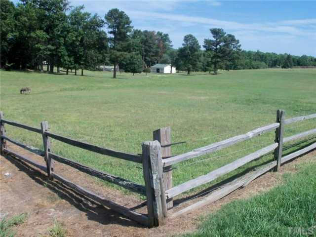 PETER GILL ROAD, HENDERSON, NC 27537, photo 1 of 7